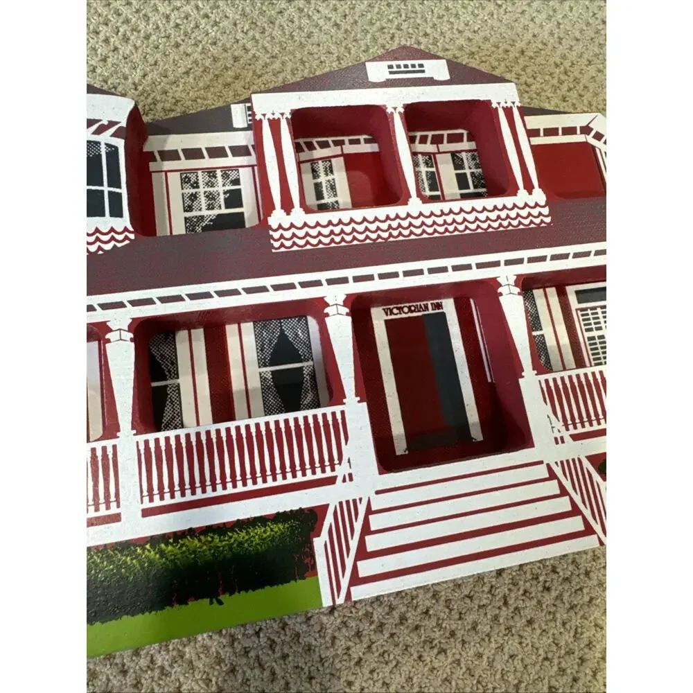 Shelia's Collectibles Heffron House Galveston, Texas 1993 Shelf Sitter